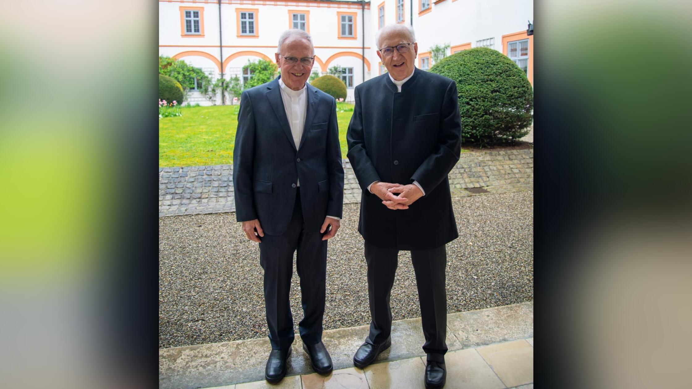 Diese Br&uuml;der sind zusammen 100 Jahre Priester: Josef und Isidor Vollnhals wirkten im Raum Neumarkt