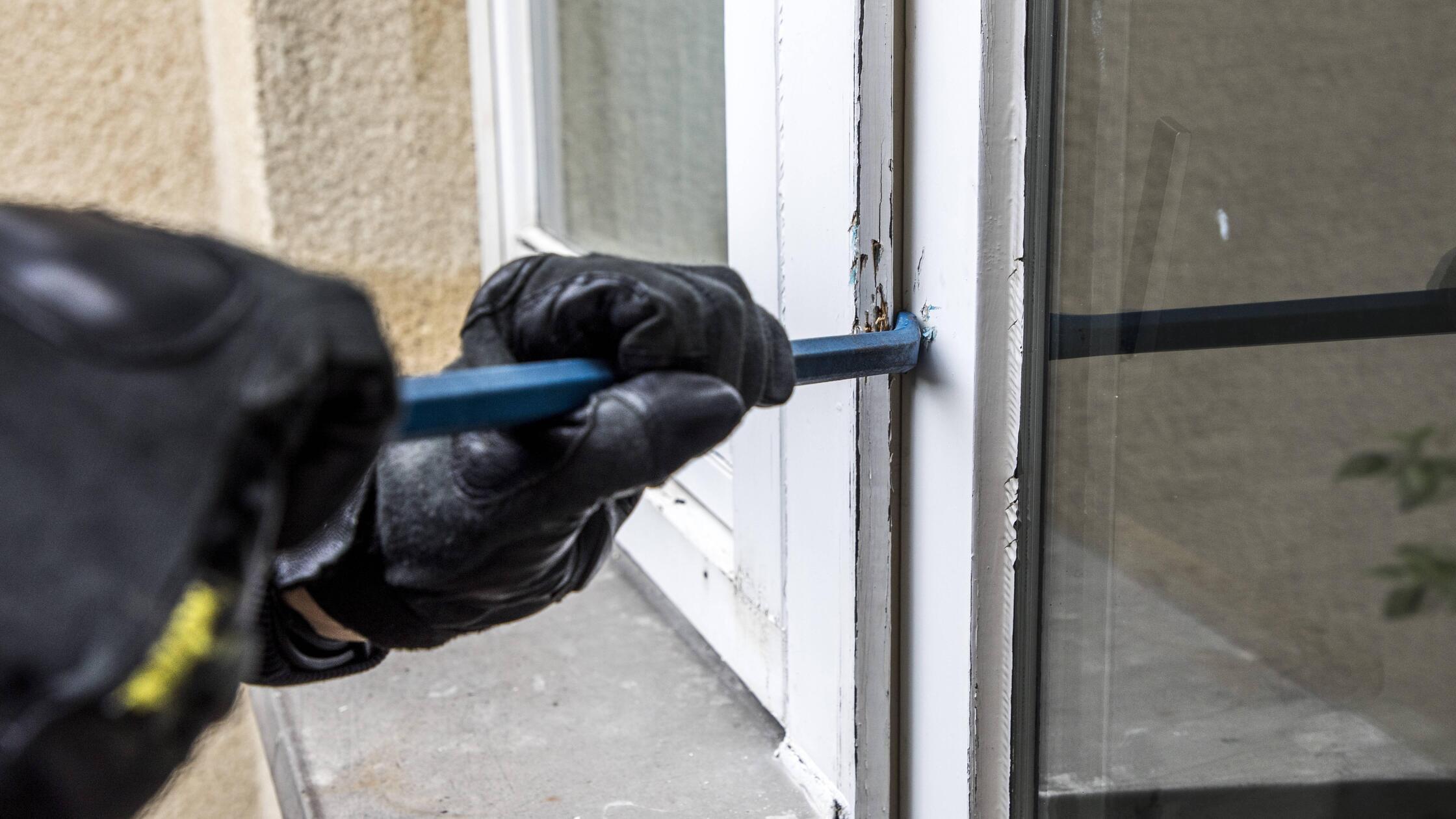 Zuf&auml;lliger Fund: Polizei stellt Diebesgut bei betrunkenem P&auml;rchen in Postbauer-Heng sicher