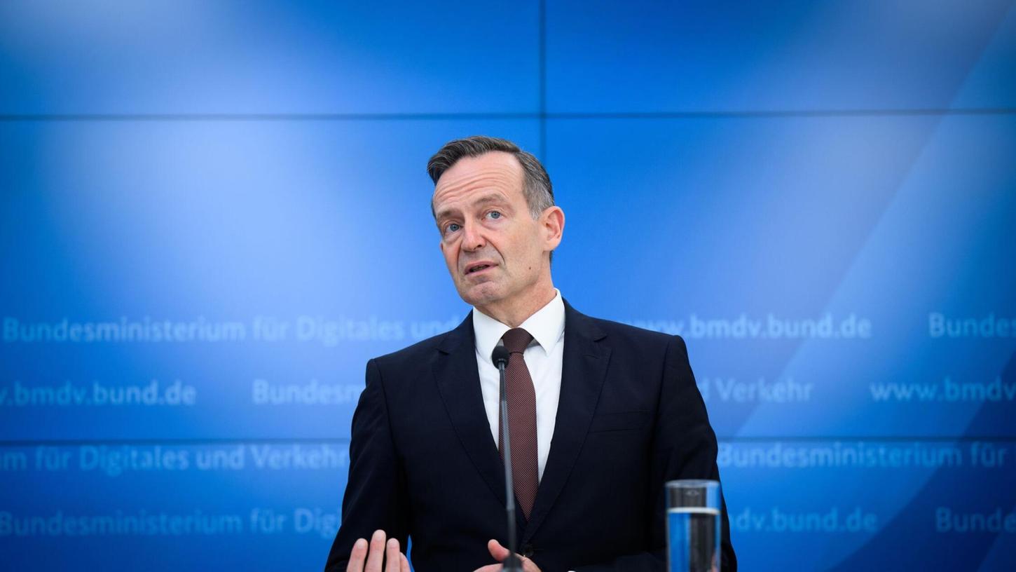 Müssen bald Millionen Dieselautos von der Straße? Der Verkehrsminister ist beunruhigt. Müssen bald Millionen Dieselautos von der Straße? Der Verkehrsminister ist beunruhigt.