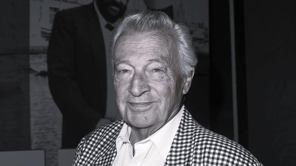 Er machte das italienische Schauspieler-Duo Bud Spencer und Terence Hill in Westdeutschland salonfähig - er steuerte die witzigen Sprüche für die deutsche Fassung bei: Rainer Brandt. Jetzt ist der Synchronsprecher, Sprüche-Schreiber und Schauspieler im Alter von 88 Jahren gestorben.