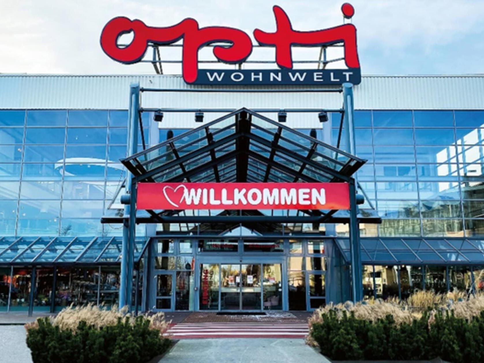 Opti-Wohnwelt in Nürnberg schließt: Räumungsverkauf nach Insolvenz startet