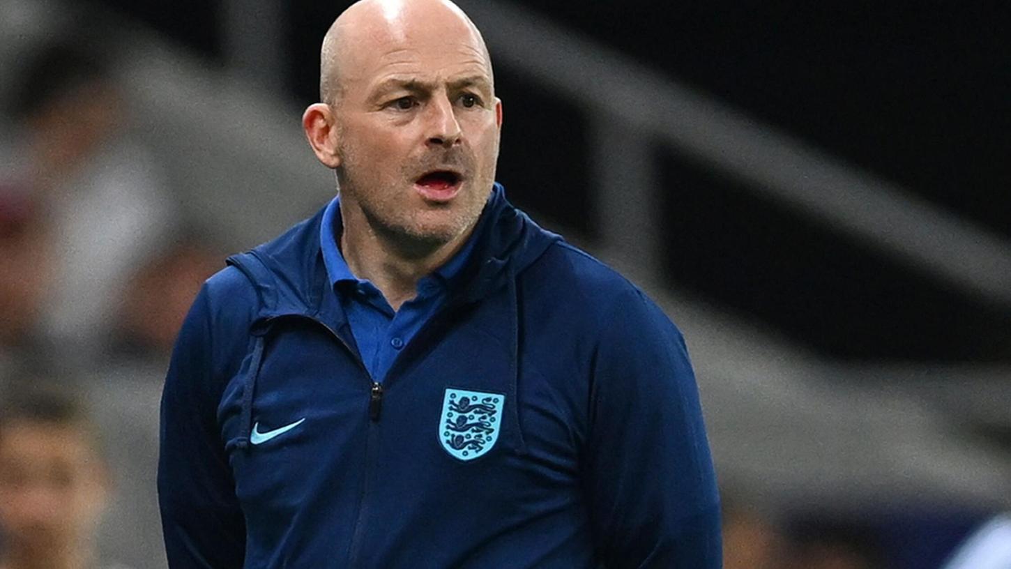 Lee Carsley wird interimsweise englischer Fußball-Nationaltrainer. Lee Carsley wird interimsweise englischer Fußball-Nationaltrainer.