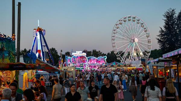 Tausende Besucher tummelten sich auf dem Festplatz.