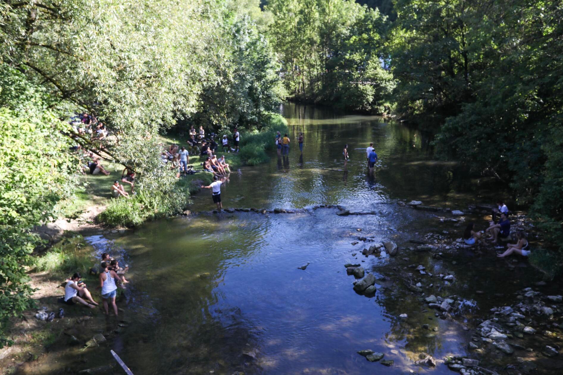 ...doch die Tauber hält zum Glück etwas Abkühlung bereit.