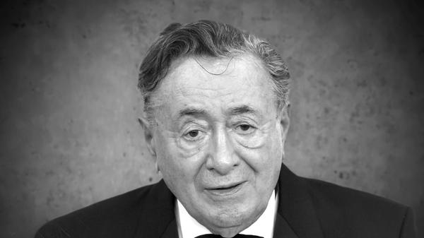 Im Alter von 91 Jahren ist der österreichische Unternehmer Richard Lugner gestorben. Der Society-Baumeister war bekannt für seine Persönlichkeit, derbe Sprüchen und Auftritte am Wiener Opernball. In den Monaten vor seinem Tod hatte Lugner bereits mit gesundheitlichen Problemen zu kämpfen.