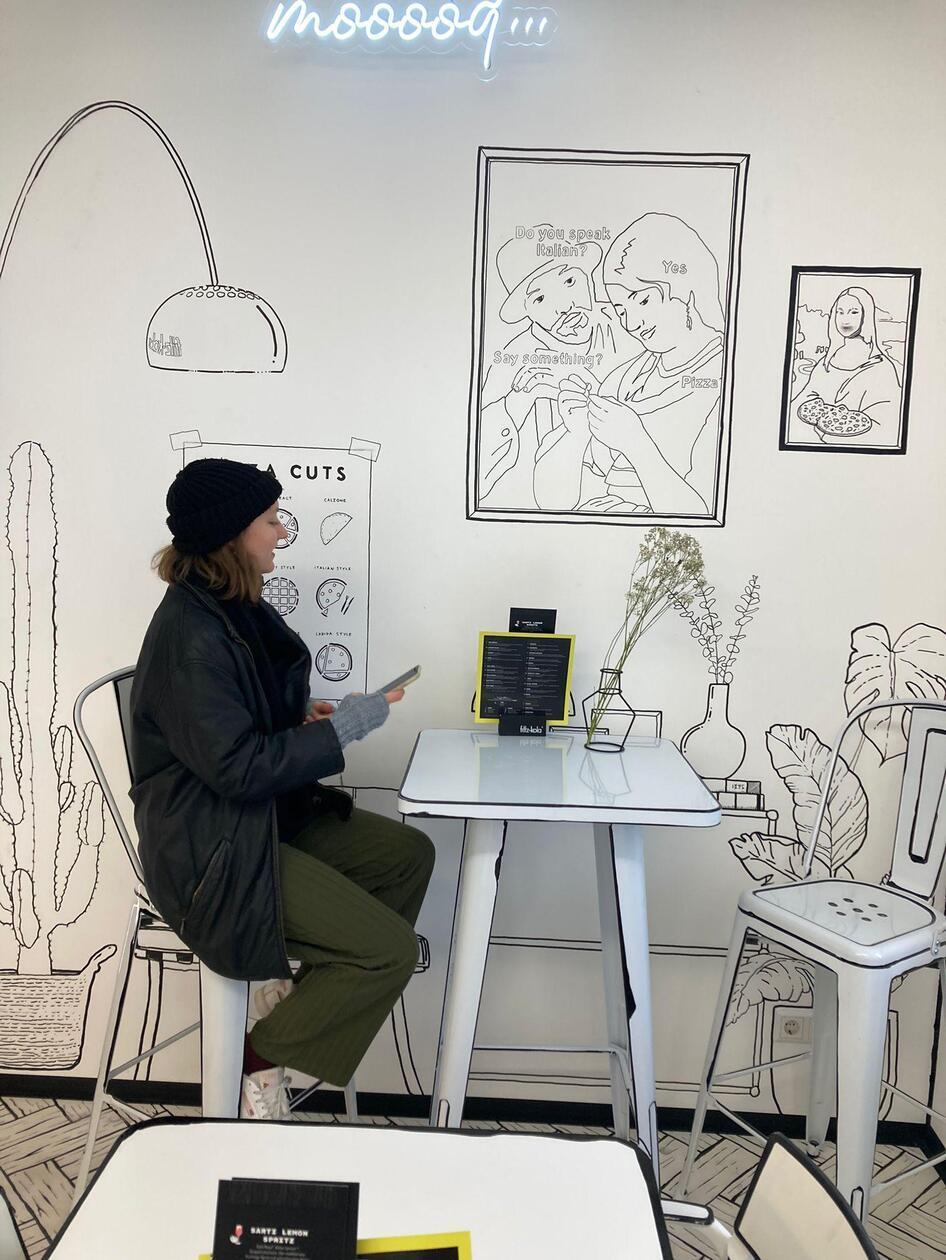 Am Freitag, 16. August, findet im Café Ladida das Trash TV Get Together Girlhood statt. Um 20 Uhr geht's los und es wird die vierte Staffel der Dating-Show "Are you the One? Realitystars in Love" ausgestrahlt. Interessierte können sich via Instagram bei @alle.mit anmelden.