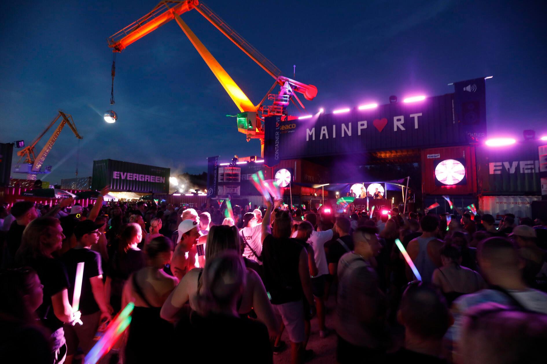 Vor allem abends überzeugt die Kulisse.