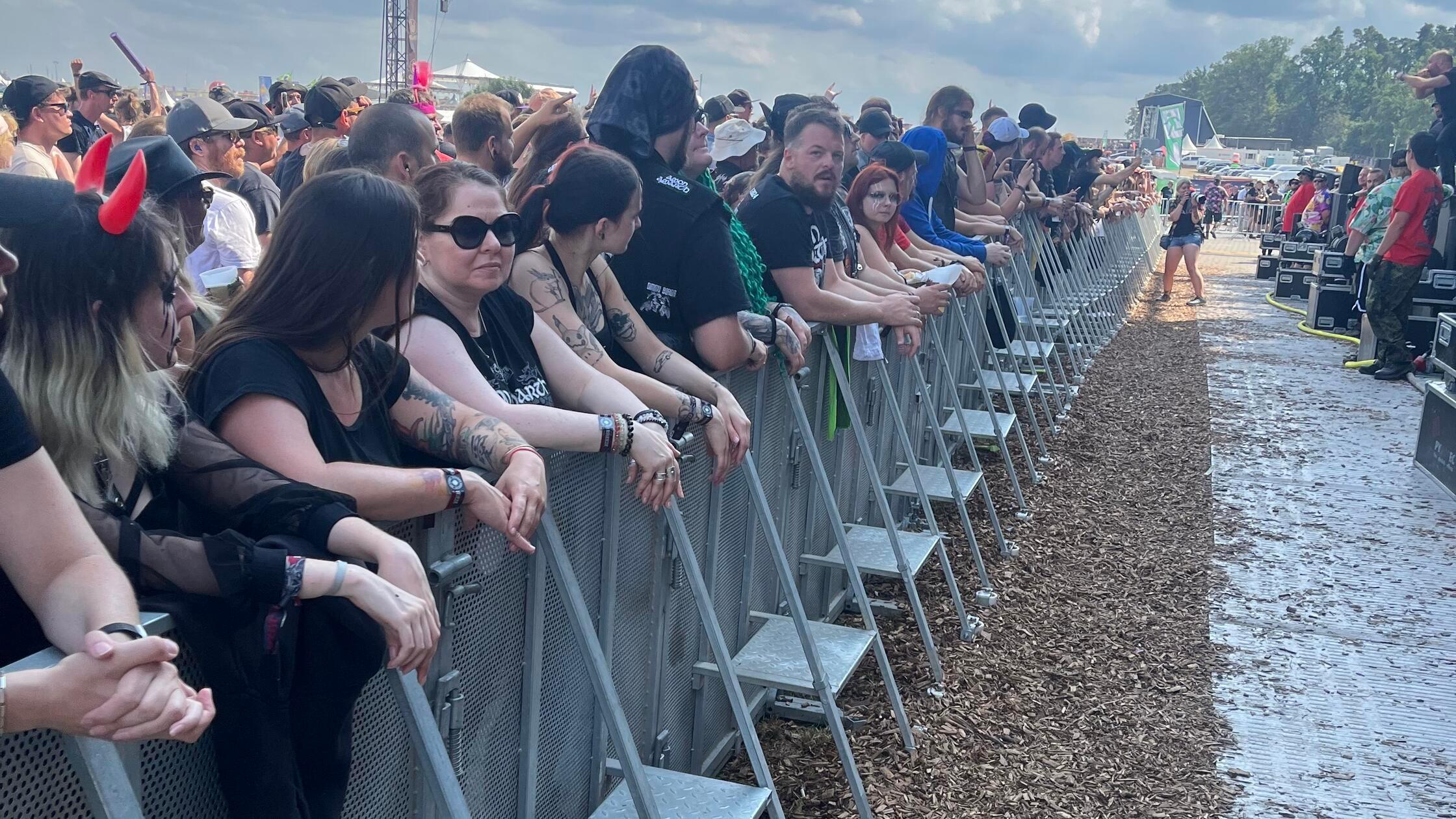 Schatten war auf dem Festival-Gelände in Dinkelsbühl nämlich Mangelware.