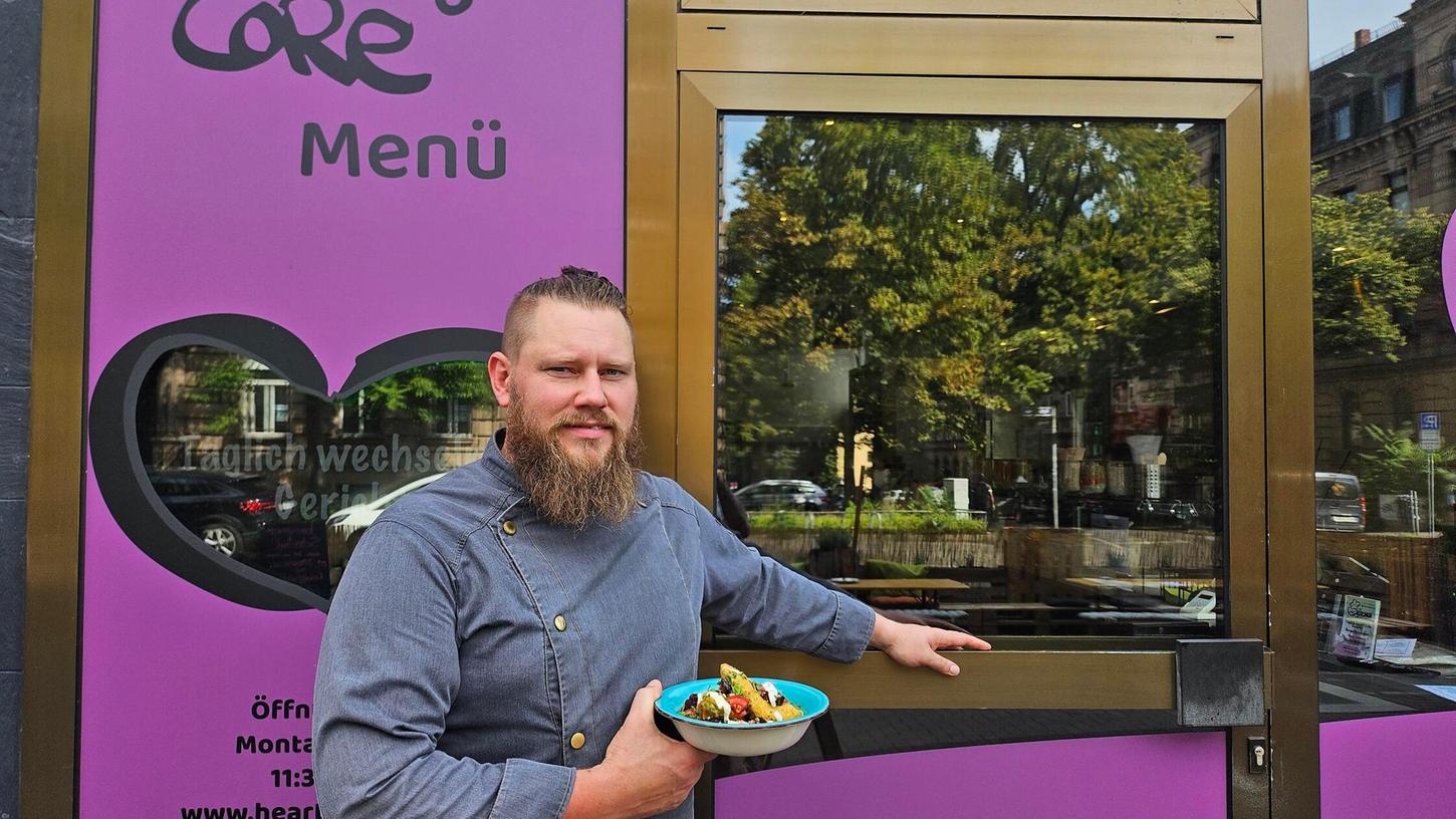 Inhaber Philipp Nagel vor seinem Restaurant "Heartcore Kitchen". Inhaber Philipp Nagel vor seinem Restaurant "Heartcore Kitchen".
