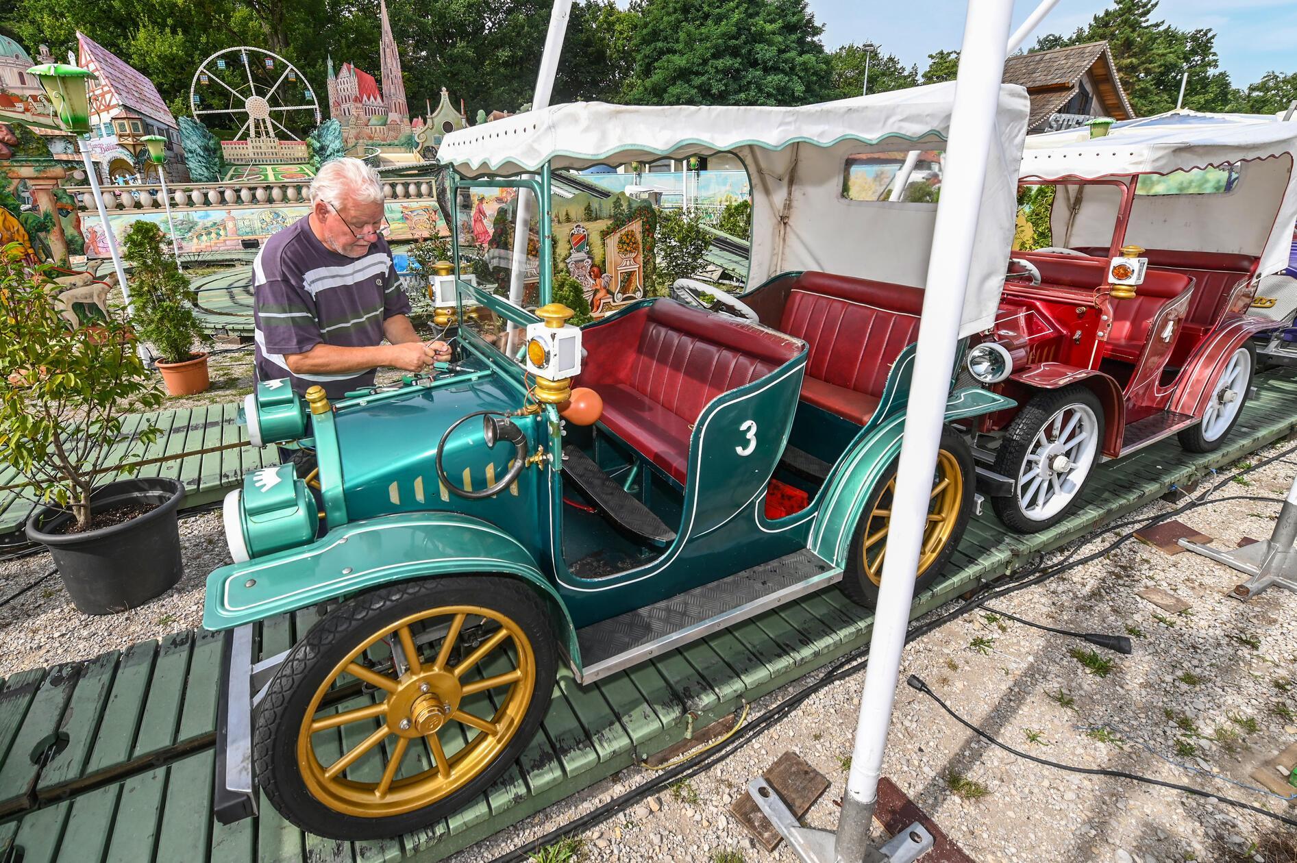 Noch laufen die letzten Vorbereitungen. Am Freitag, 23. August 2024, öffnet das Nürnberger Herbstvolksfest seine Tore.