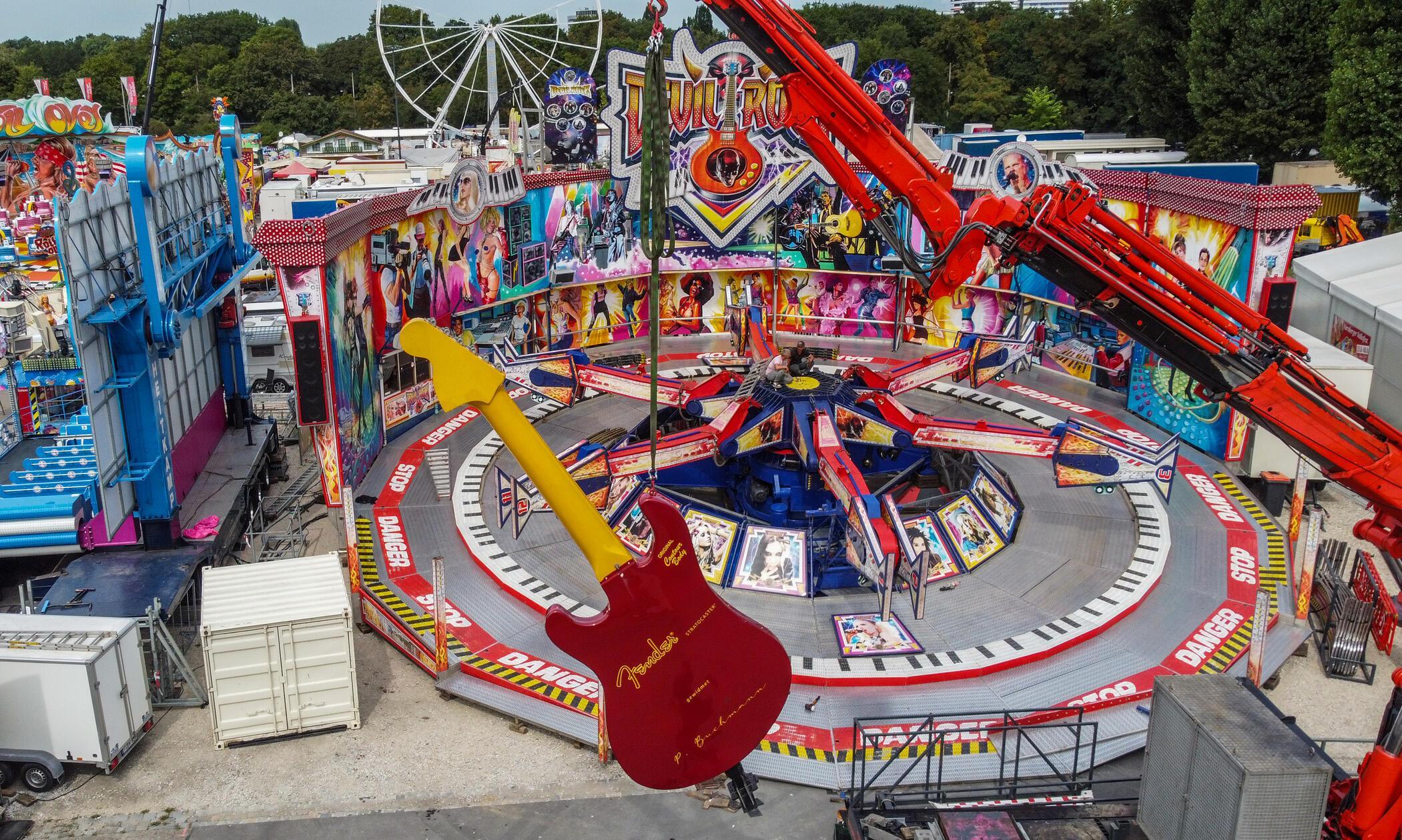 Noch laufen die letzten Vorbereitungen. Am Freitag, 23. August 2024, öffnet das Nürnberger Herbstvolksfest seine Tore.