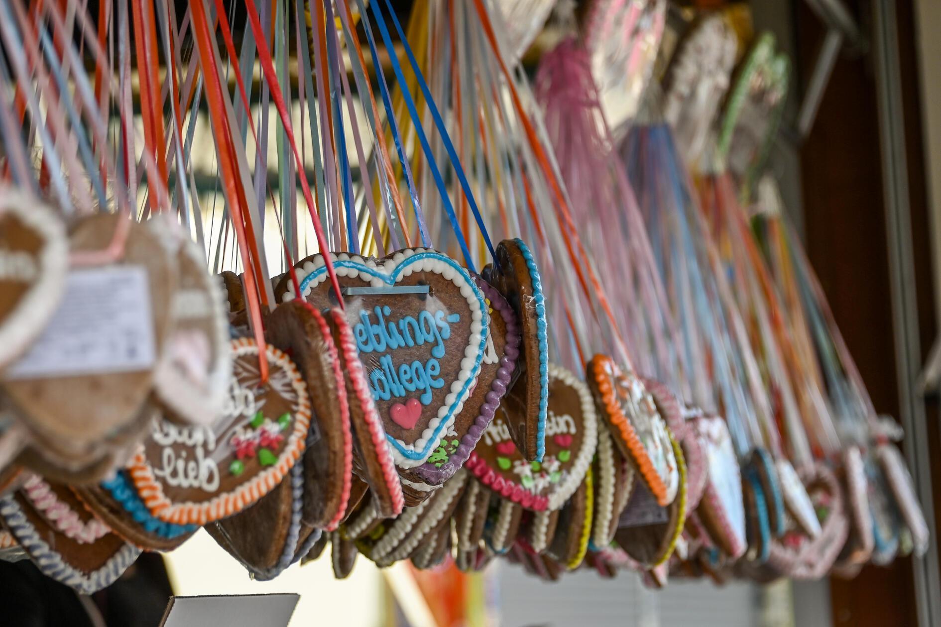 Noch laufen die letzten Vorbereitungen. Am Freitag, 23. August 2024, öffnet das Nürnberger Herbstvolksfest seine Tore.
