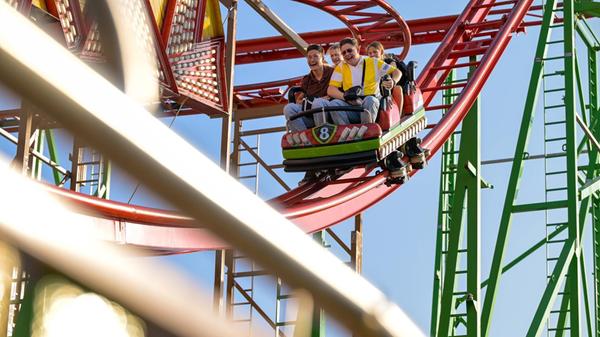 Das Feuerwerk zur Eröffnung findet ab 22.15 Uhr statt. Die Festzelte und Fahrgeschäfte sind dann bis zum Sonntag, 8. September, geöffnet.
