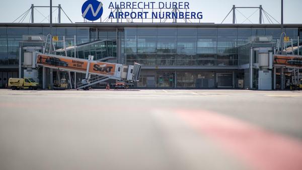 Coronavirus_Flughafe_65017857_dpa-Karmann