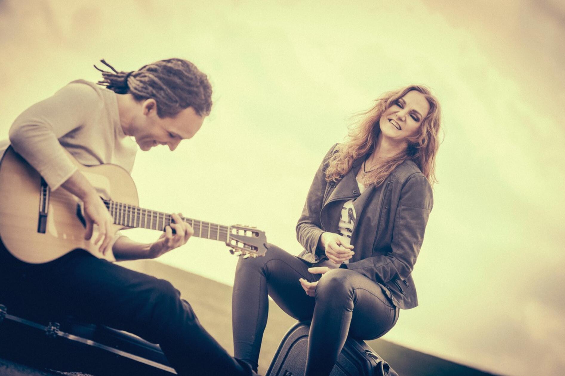 Die Musikerin Suzan Baker kommt am Samstag, 31. August, von 11 bis 14 Uhr im Rahmen der "Wertheim Sommermusik" an den Grünen Markt, nach Fürth.