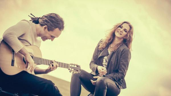 Die Musikerin Suzan Baker kommt am Samstag, 31. August, von 11 bis 14 Uhr im Rahmen der "Wertheim Sommermusik" an den Grünen Markt, nach Fürth.