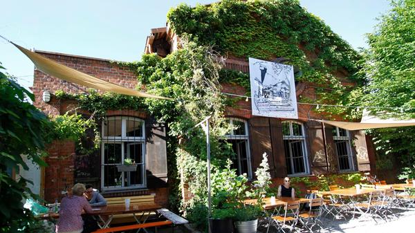 "Careless Air" kommt am Sonntag, 1. September, in den Biergarten der Desi und sorgt beim "Biergarten DJing" ab 16 Uhr für Stimmung. Der Eintritt der Veranstaltung erfolgt auf Spendenbasis.