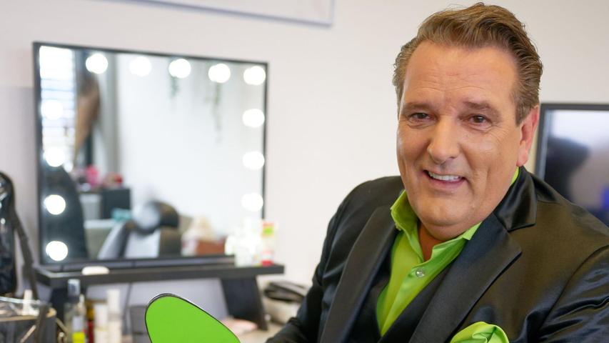 An diesem Tag ganz in giftgrün: Ralf Dümmel. An diesem Tag ganz in giftgrün: Ralf Dümmel.