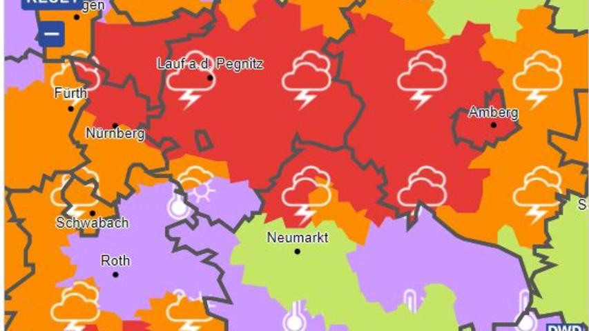 Der DWD warnte am Montagmorgen vor allem in Mittelfranken vor Unwettern der Stufe 3 (Stand 07.56 Uhr) Der DWD warnte am Montagmorgen vor allem in Mittelfranken vor Unwettern der Stufe 3 (Stand 07.56 Uhr)