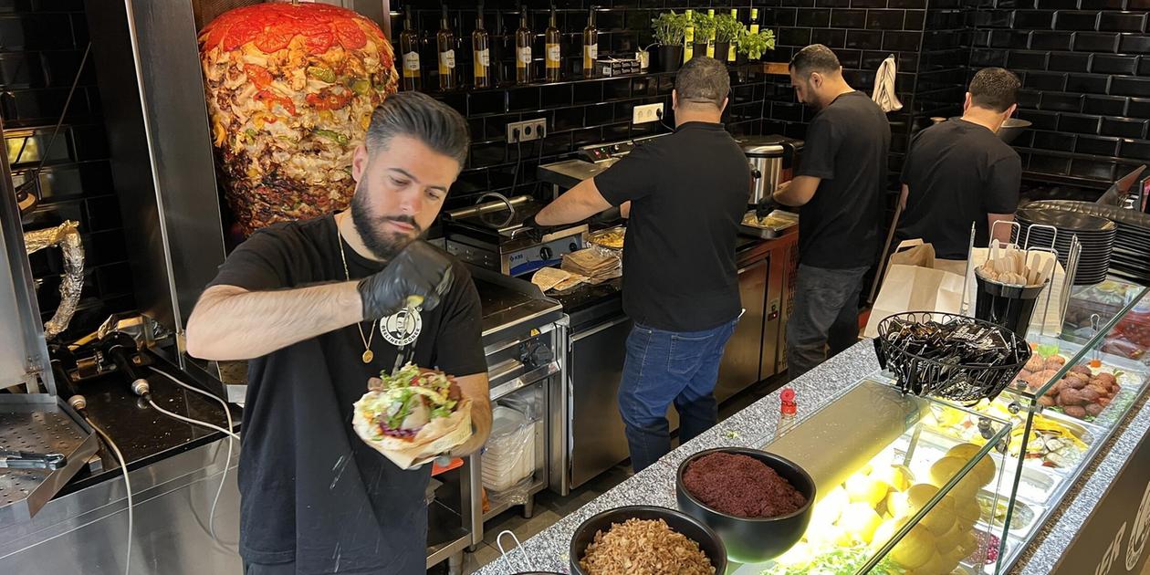 Original Berliner Döner: Fränkischer Dönerladen eröffnet Filialen in ...