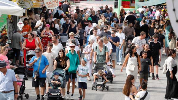 Das Rahmenprogramm sei sehr gut angenommen worden. Als "absolutes Highlight" bezeichnet er die beiden Familientage, an denen der Platz seiner Aussage nach regelrecht gestürmt wurde.