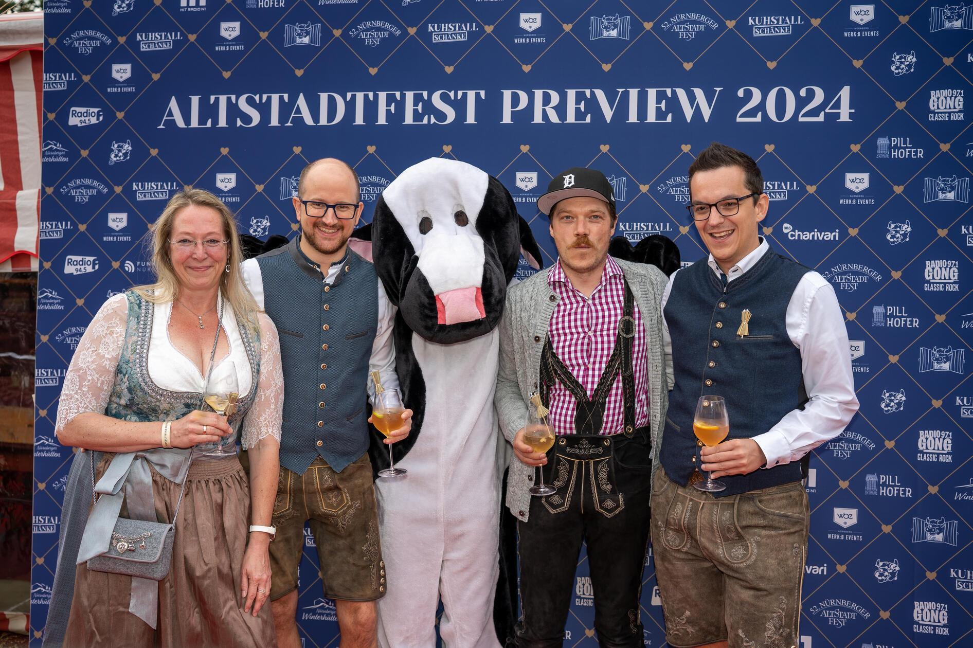 Beim Pre-Opening des Nürnberger Altstadtfestes feierten geladene Gäste im "Kuhstall" von Christian Wagner.