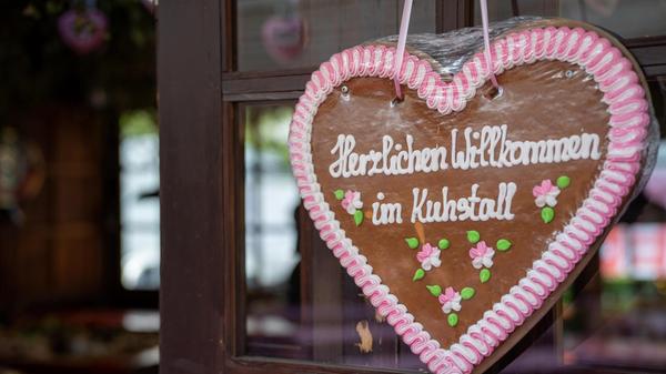 Beim Pre-Opening des Nürnberger Altstadtfestes feierten geladene Gäste im "Kuhstall" von Christian Wagner.