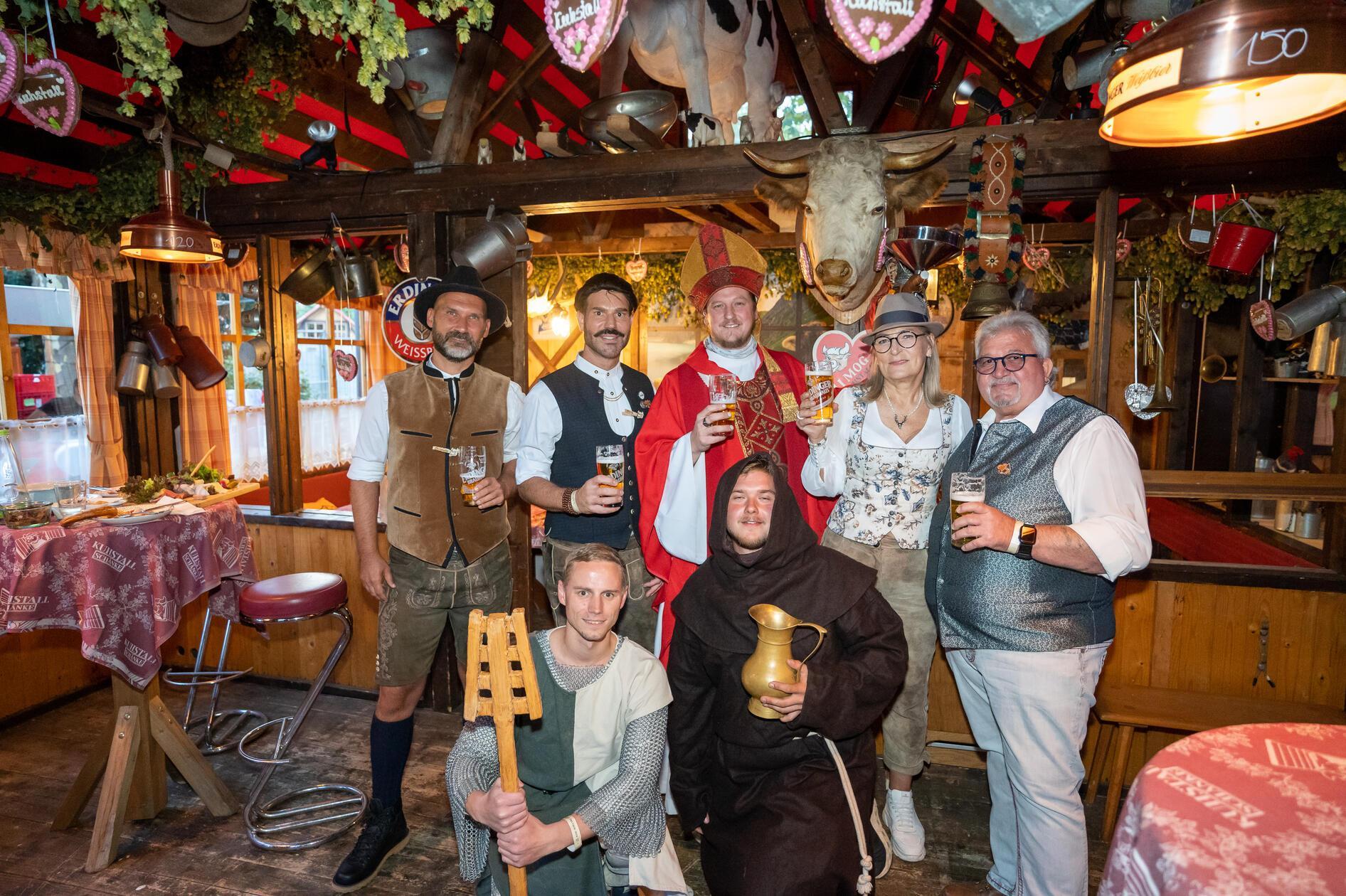 Beim Pre-Opening des Nürnberger Altstadtfestes feierten geladene Gäste im "Kuhstall" von Christian Wagner.
