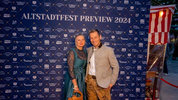 Foto: Beim Pre-Opening des Nürnberger Altstadtfestes feierten geladene Gäste im "Kuhstall" von Christian Wagner.