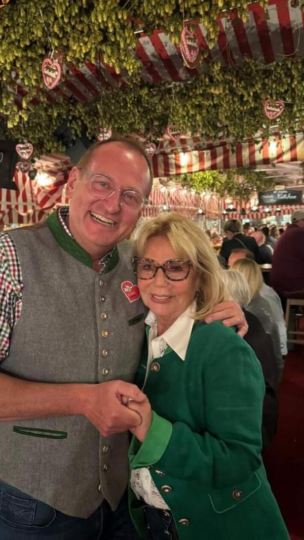 Beim Pre-Opening des Nürnberger Altstadtfestes feierten geladene Gäste im "Kuhstall" von Christian Wagner.