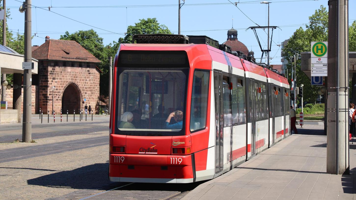 Die Straßenbahnlinie 6 ist von den Bauarbeiten betroffen. Die Straßenbahnlinie 6 ist von den Bauarbeiten betroffen.
