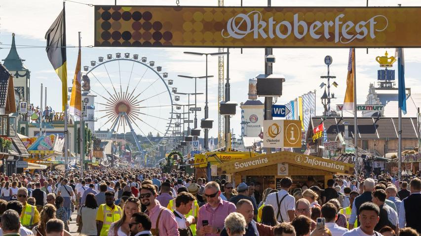 Die Sicherheitskontrollen auf dem diesjährigen Oktoberfest sollen intensiviert werden. (Archivbild) Die Sicherheitskontrollen auf dem diesjährigen Oktoberfest sollen intensiviert werden. (Archivbild)