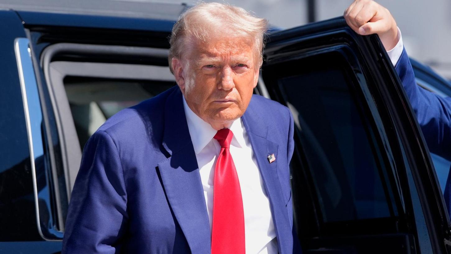 Ex-Präsident Donald Trump ist in sein Anwesen nach Mar-a-Lago zurückgekehrt. (Archivbild) Ex-Präsident Donald Trump ist in sein Anwesen nach Mar-a-Lago zurückgekehrt. (Archivbild)