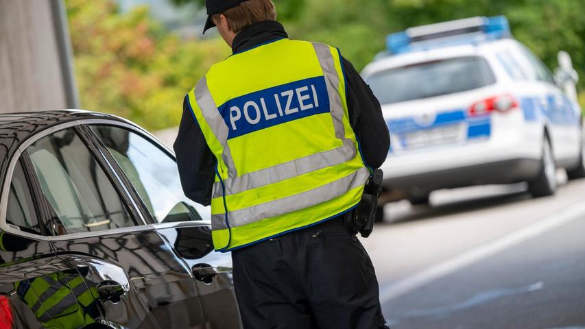 Weitere Grenzkontrollen starten am Montag. Weitere Grenzkontrollen starten am Montag.