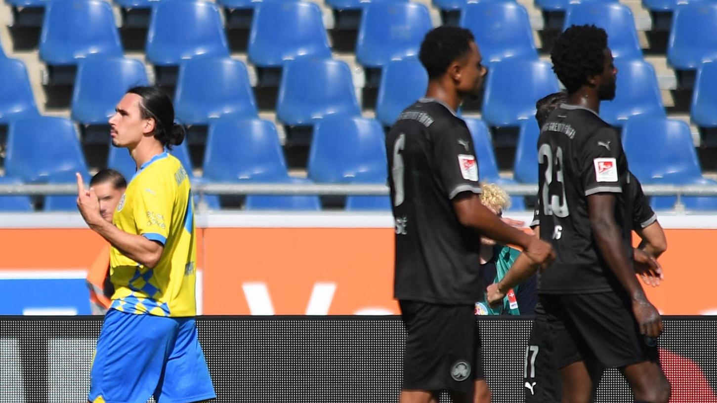 Das Kleeblatt muss sich der Eintracht aus Braunschweig völlig verdient mit 0:2 geschlagen geben. Das Kleeblatt muss sich der Eintracht aus Braunschweig völlig verdient mit 0:2 geschlagen geben.