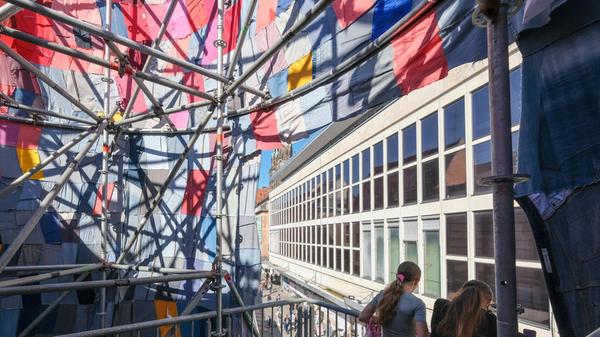 Zwar nicht das Gebäude, aber den Turm können sich die Besucherinnen und Besucher auch von innen anschauen.