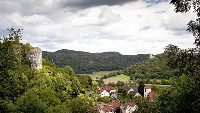 In Gemeinden wie in Streitberg im Landkreis Forchheim dürfte auch mehr los gewesen sein als sonst. Denn 2011 übernachteten in der Fränkischen Schweiz knapp 915.000 Gäste - und damit 4,5 Prozent mehr als noch im Jahr davor.
