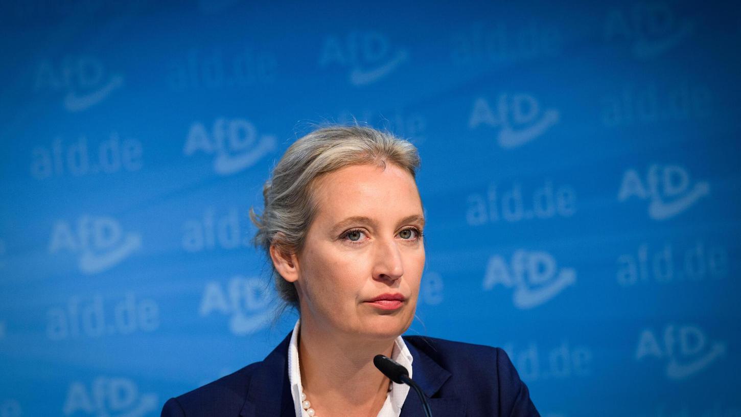23.09.2024, Berlin: Alice Weidel, Bundesvorsitzende der AfD, äußert sich bei einer Pressekonferenz in der AfD-Bundesgeschäftsstelle zum Ausgang der Landtagswahl in Brandenburg. Foto: Bernd von Jutrczenka/dpa +++ dpa-Bildfunk +++ 23.09.2024, Berlin: Alice Weidel, Bundesvorsitzende der AfD, äußert sich bei einer Pressekonferenz in der AfD-Bundesgeschäftsstelle zum Ausgang der Landtagswahl in Brandenburg. Foto: Bernd von Jutrczenka/dpa +++ dpa-Bildfunk +++