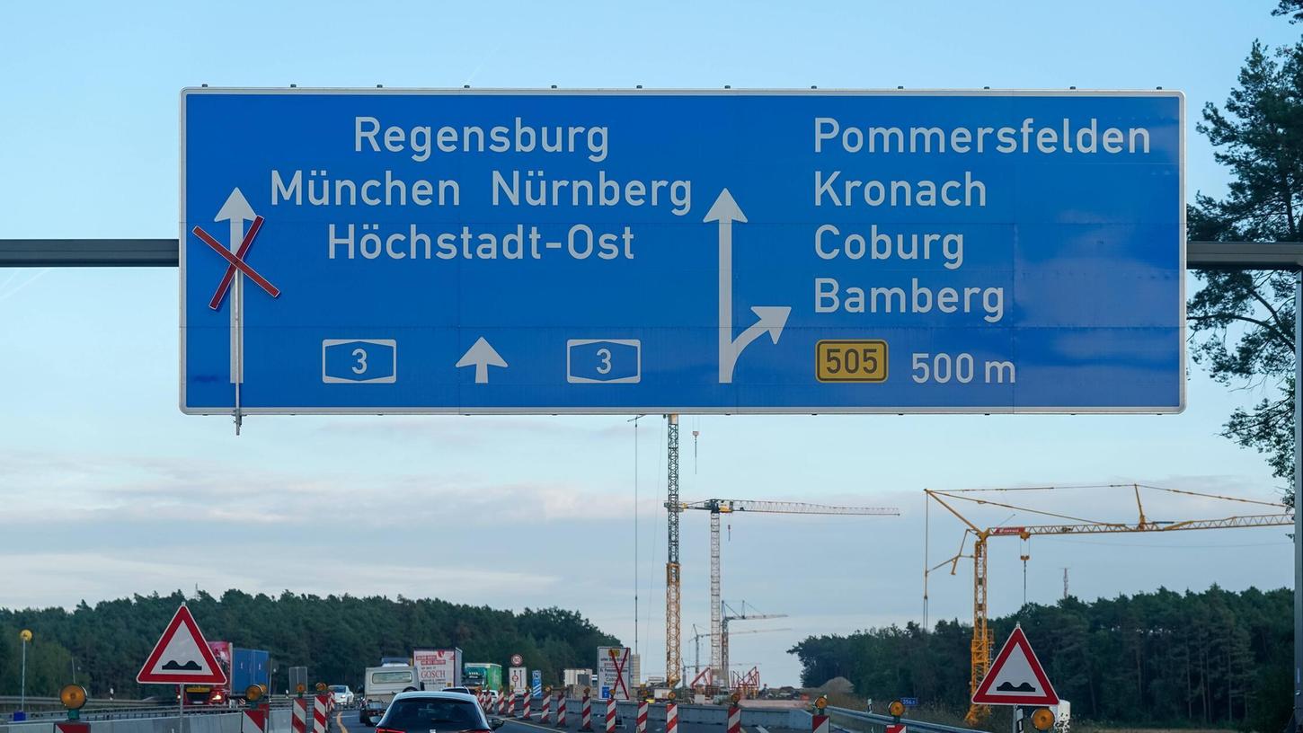 Am Autobahnkreuz in Bamberg sind bald weitere Bauarbeiten geplant (Symbolbild). Am Autobahnkreuz in Bamberg sind bald weitere Bauarbeiten geplant (Symbolbild).