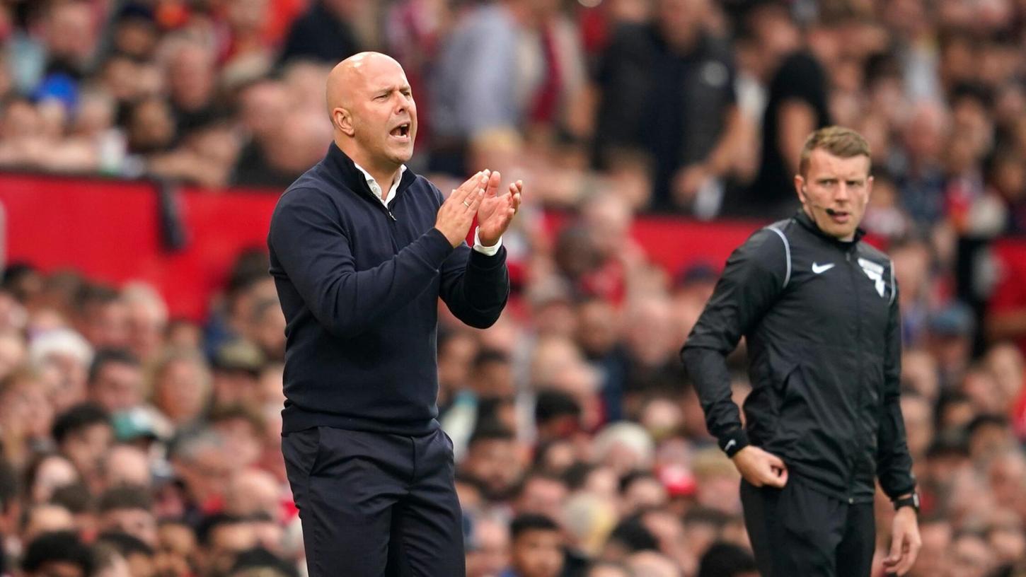 Trainer Arne Slot steht mit dem FC Liverpool nach sechs Premier-League-Spielen an der Tabellenspitze. Trainer Arne Slot steht mit dem FC Liverpool nach sechs Premier-League-Spielen an der Tabellenspitze.