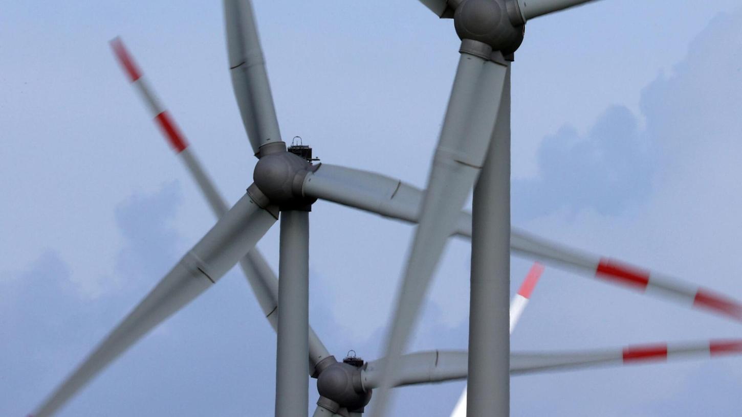 Der Streit über den Windkraftausbau in Bayern geht weiter. (Archivbild) Der Streit über den Windkraftausbau in Bayern geht weiter. (Archivbild)