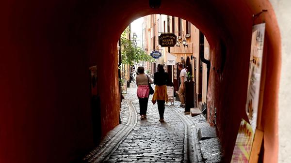 Schöne Einblicke in kleinere Gassen in der Gamla Stan.