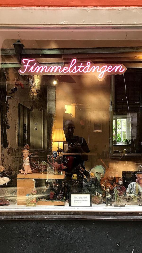 "Fimmelstangen": Wieder eines dieser schönen schwedischen Wörter an einem Schaufenster.