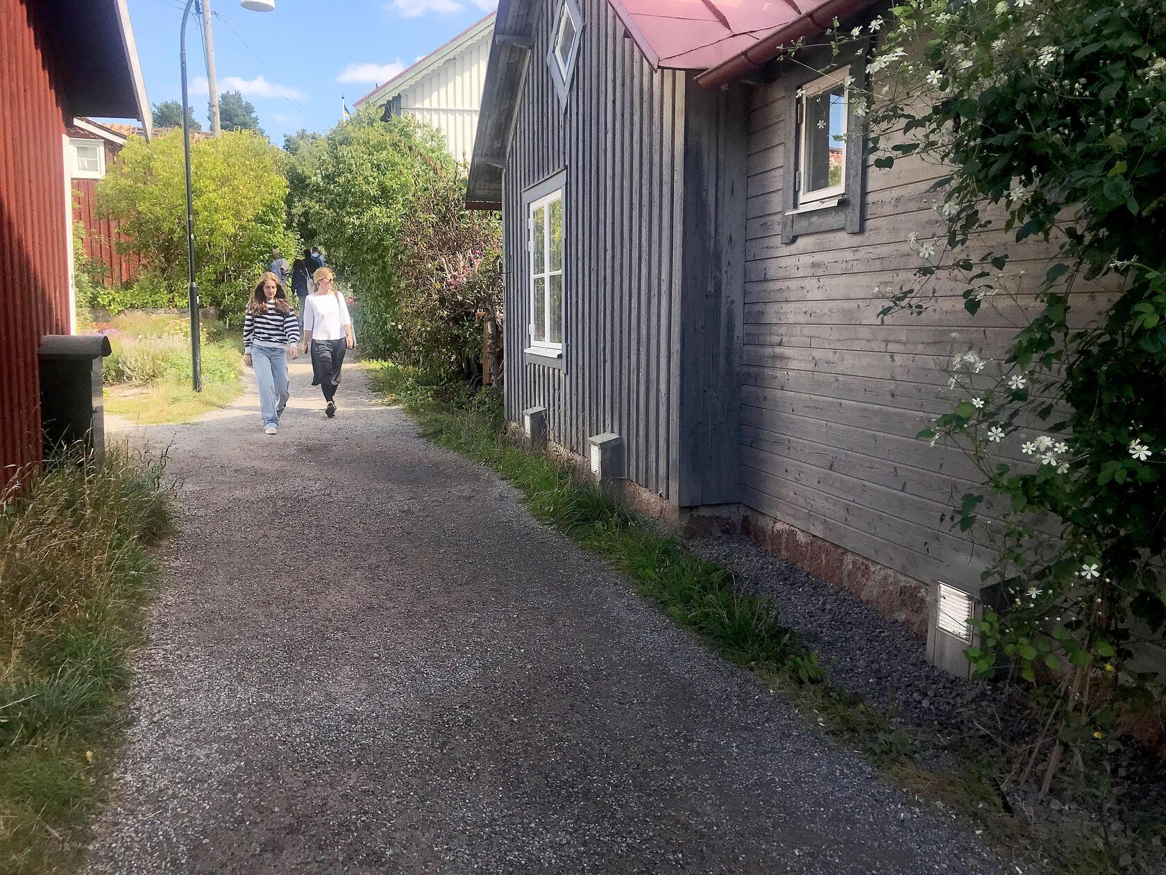 Spaziergang durch Vaxholms idyllische Sträßchen.