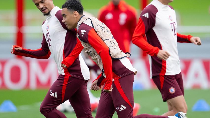 Musiala sitzt zunächst beim FC Bayern auf der Bank. Musiala sitzt zunächst beim FC Bayern auf der Bank.