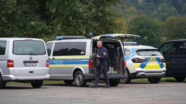 Die Kriminalpolizei suchte bereits vergangene Woche, auch mit Tauchern, nach der Frau - bislang ohne Erfolg.