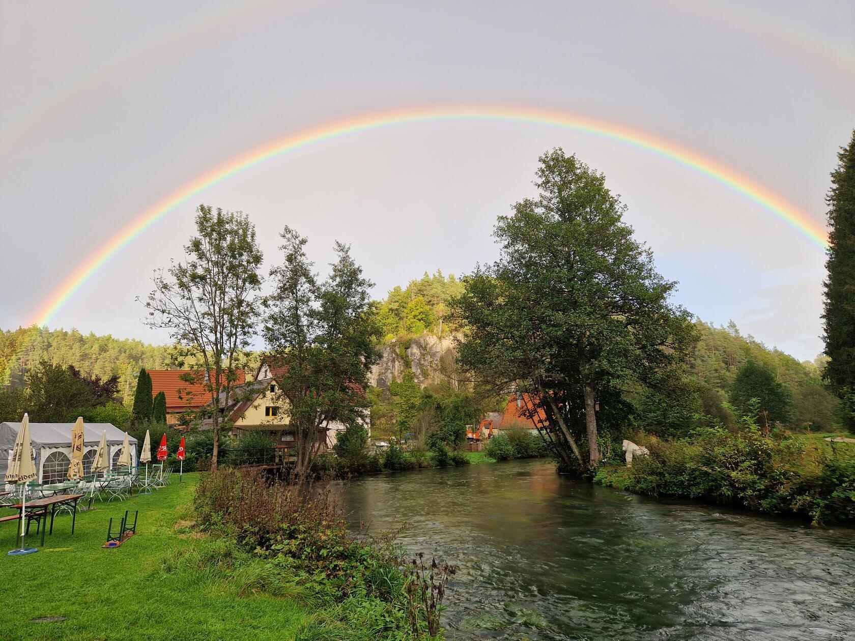 Traumhafter Regenbogen über Lungsdorf.