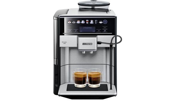 Der Kaffeevollautomat verfügt über eine praktische Doppeltassenfunktion.