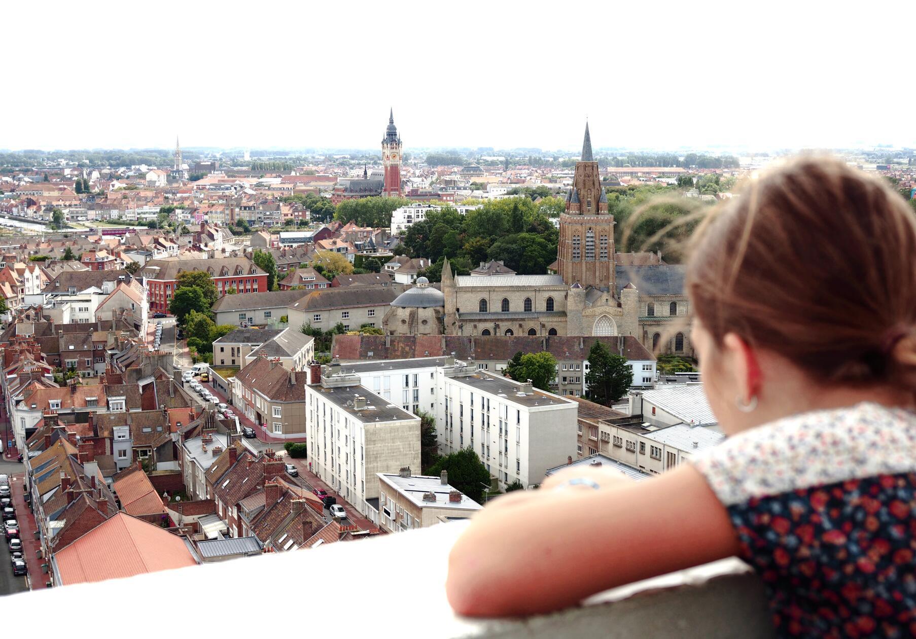 Blick vom Leuchtturm von Calais auf die Stadt.