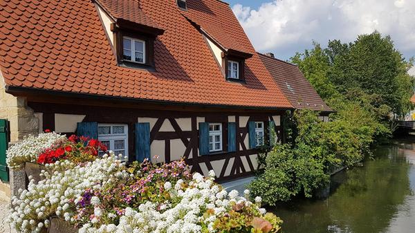 An der Pegnitz in Hersbruck neben dem Wassertor_Ca